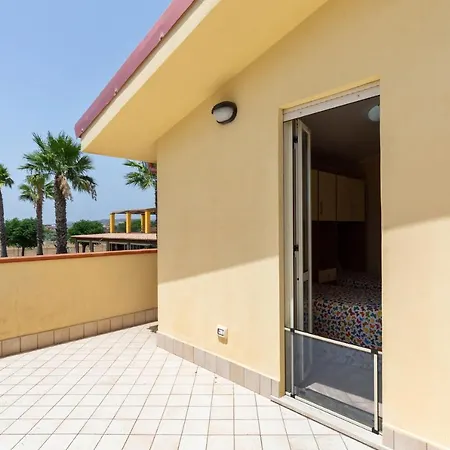 Accogliente Villetta Con Patio & Parcheggio A 600M A Piedi Dal Mare Apartment *
