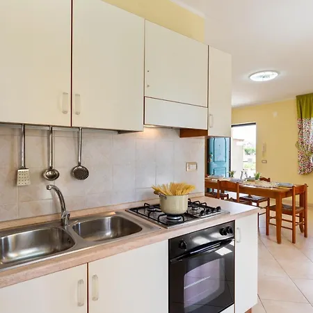 Apartment Accogliente Villetta Con Patio & Parcheggio A 600M A Piedi Dal Mare Gasperina